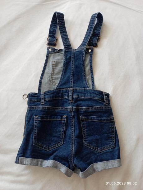 Nohavice a šaty na traky, 122–134