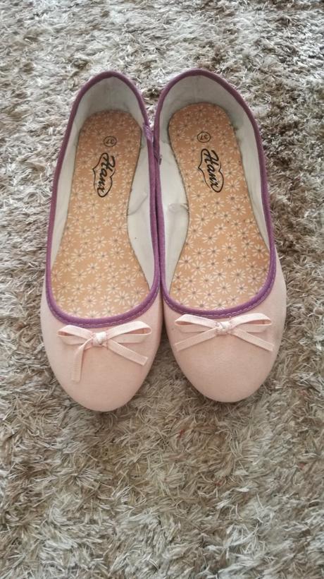 Ruzové balerinky, 36