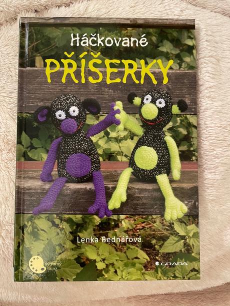 Knihy-háčkovanie, 