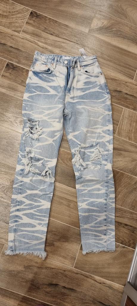 Dievčenské rifle, bershka,32