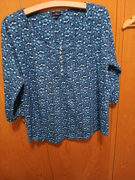 Tyrkysová  tunika, 48