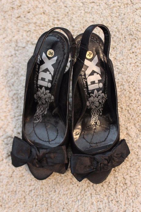 Čierne dámske lodičky s mašličkou, 36