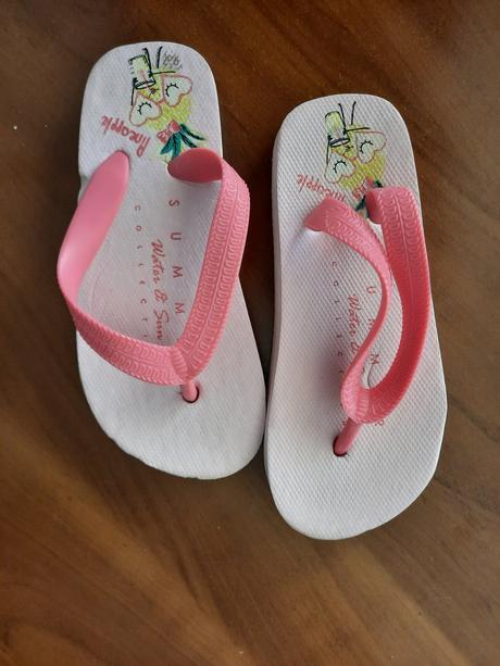 Dievčenské šľapky- žabky, 26