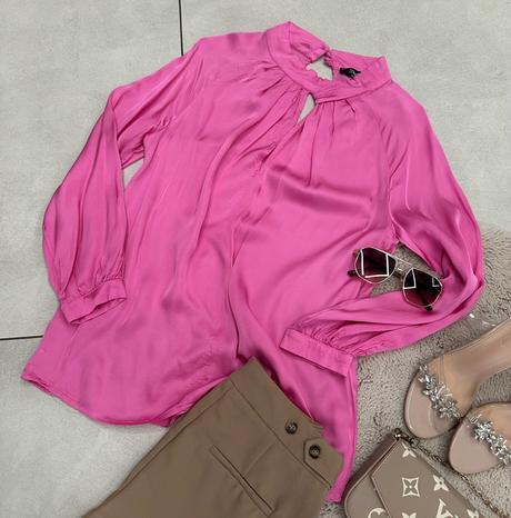 Ružová saténová blúzka, s