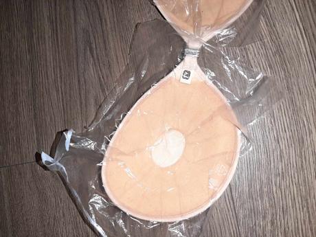 Samolepiaca podprsenka, 75b