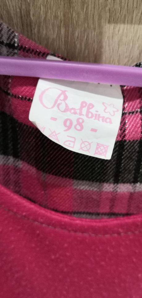 Ružové šatočky, 98