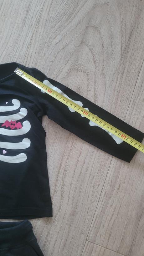 Teplaky a tricko "kostrička" vel. 92, 