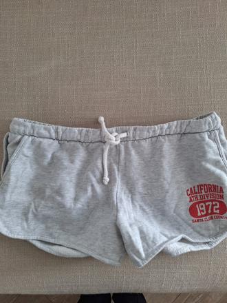 Šortky brave soul, l