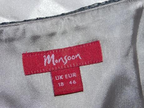 Luxusne slavnostne saty, 44