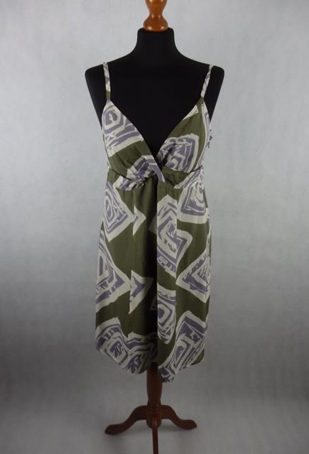 Letné hodvábne šaty, 40