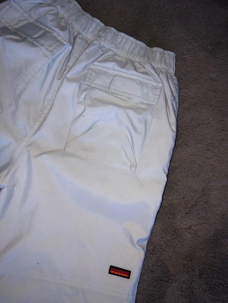 Nohavice zn. ellesse, 140