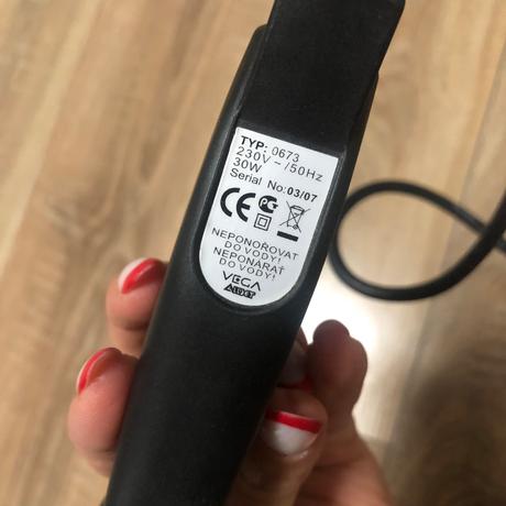 Žehlička na vlasy vega, 