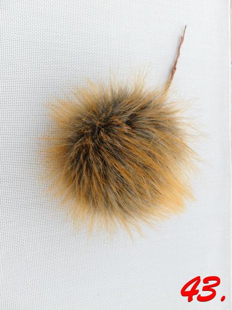 Brmbol šedo hnedý s oranžovým vlasom, 