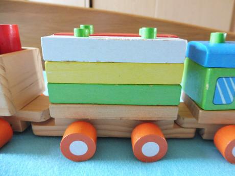 Drevený vláčik,