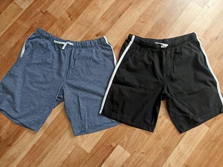 2x tenké kraťase, 134