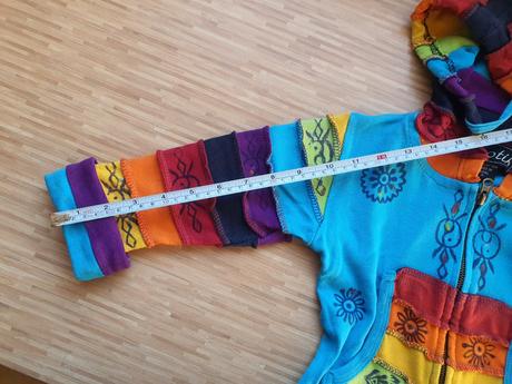 Farebna mikina hippie, 80