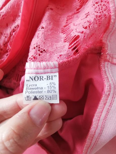 Spolocenske saty, 36