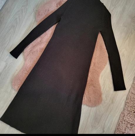 S kvalitne svetrove midi saty, s