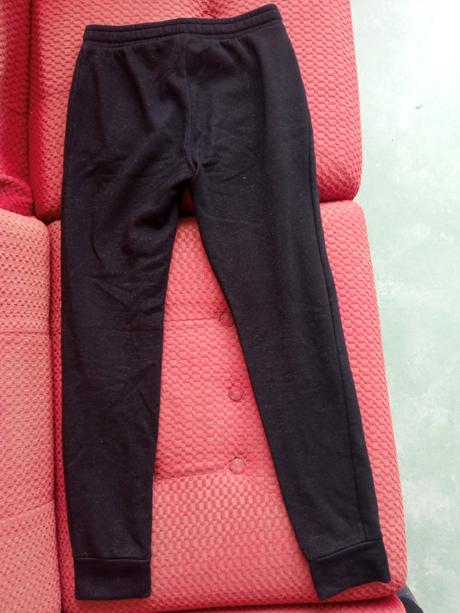 Hrubšie melirovane tepláky, pepperts,152