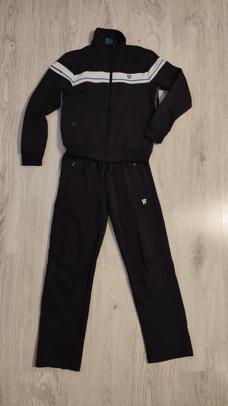 Chlapčenská tepláková suprava, 146