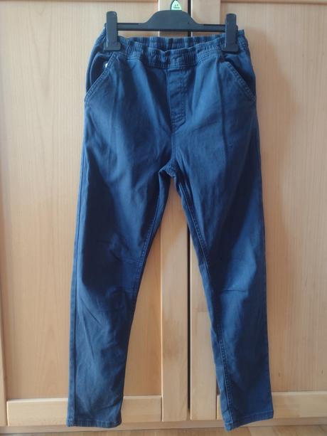 Modré nohavice, 152