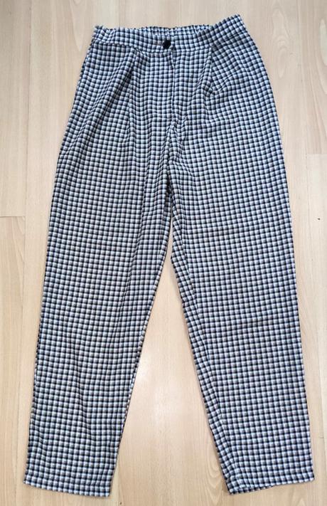 Karovane trendy nohavice zn. divided, 34