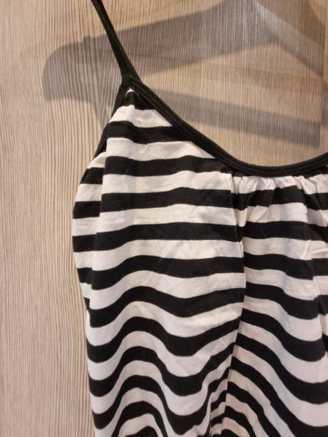 Čierno-biele pruhované tielko, m