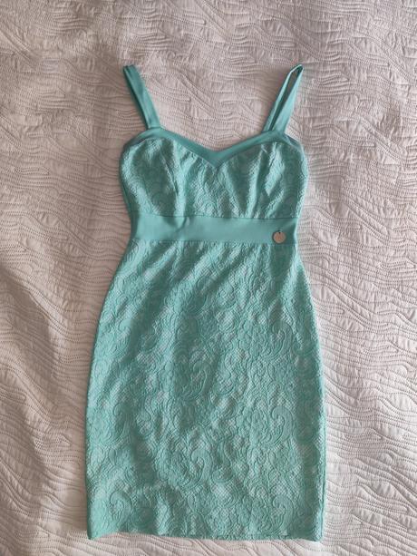 Krátke mentolové šaty, s