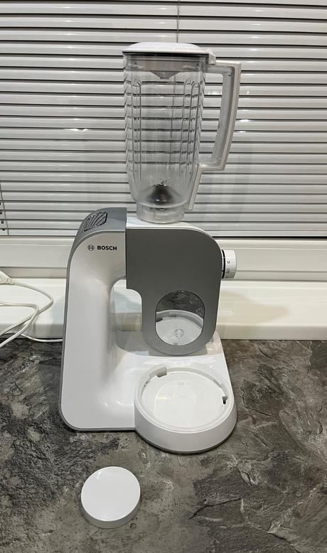 Bosch mum 54240 kuchynský robot málo použitý, bosch