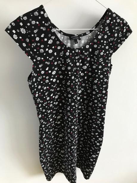 Jednoduché čierne šaty, reserved,m