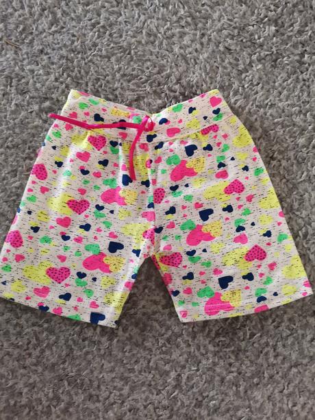 Kraťasy, cena spolu, 104