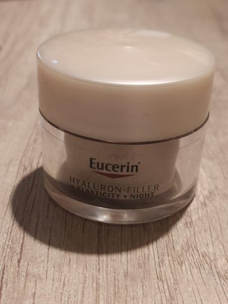 Eucerin hyaluron elasticity, 