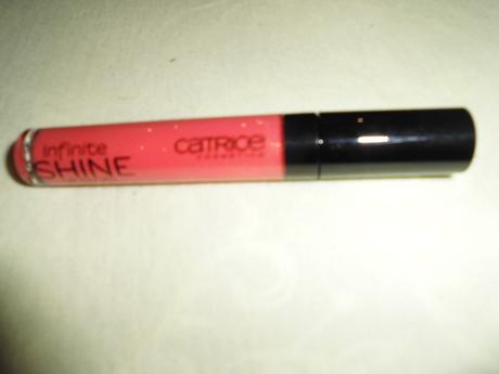 Nepoužívaná dekoratívna kozmetika viac druhov,