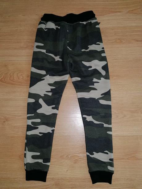 Tepláky 146/152, 152