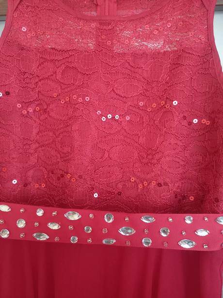 Dievčenské šaty, 146