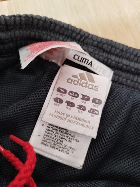 Športové tepláky, adidas,104