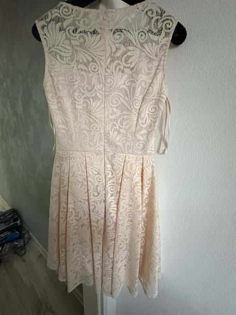 Sviatočné šaty, s