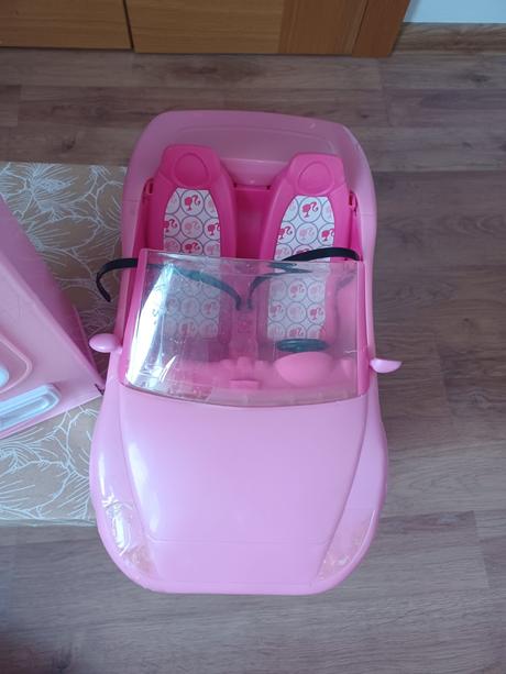 Skriňa pre bábiky, 