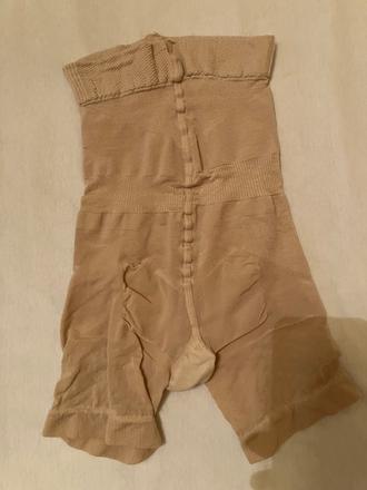 Tvarovač postavy, m