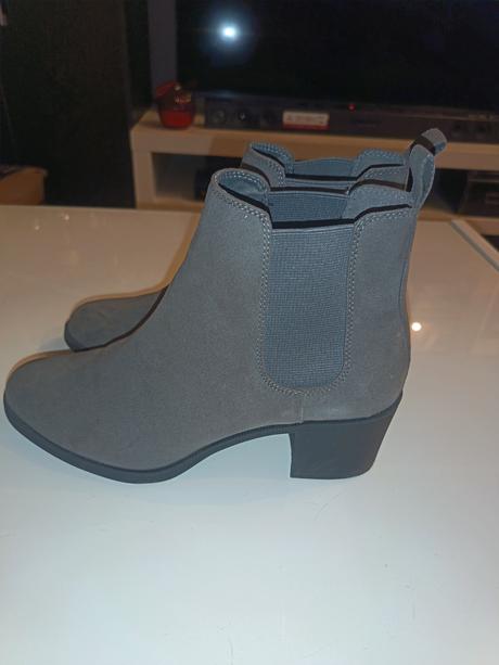 Šedé kotničky 39, graceland,39