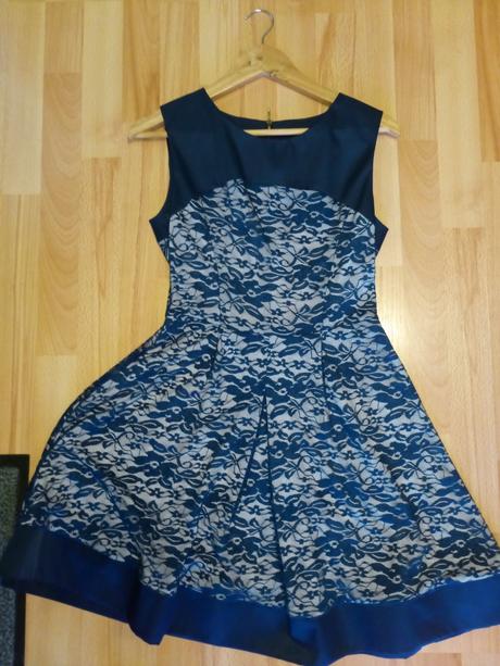 Spolocenske saty, 40