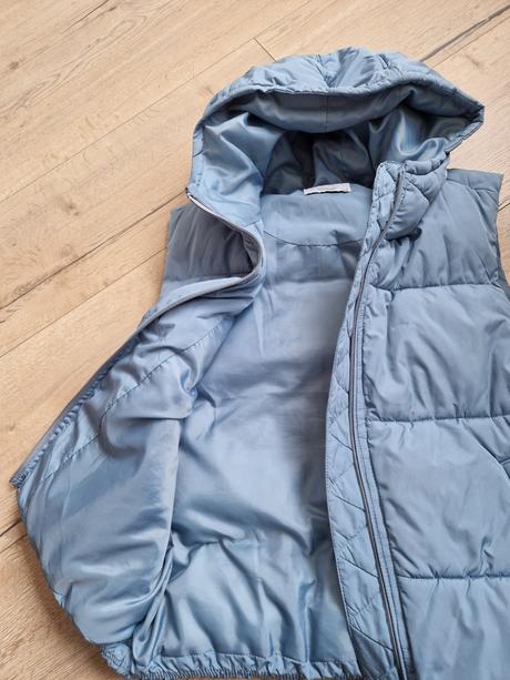 Prešívaná vesta     40/42    2+1zadarmo, reserved,40