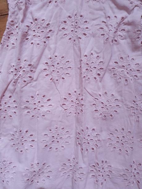 Dievčenské šaty, 170