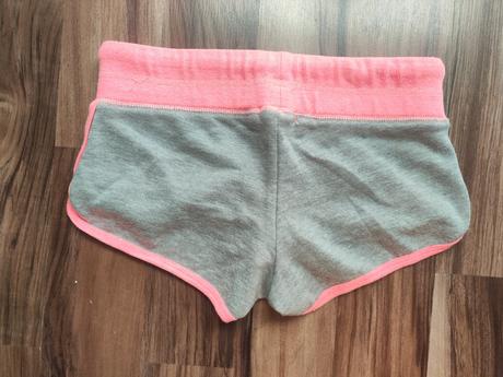 Šortky / kraťasy, xs
