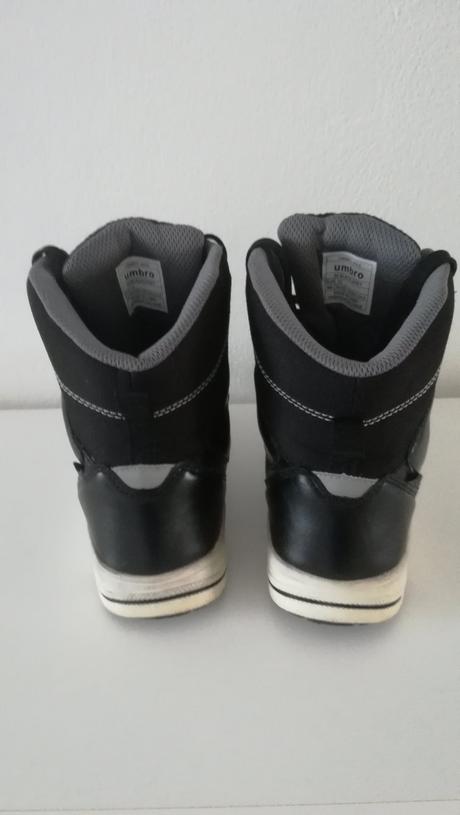 Chlapcenske cizmy, umbro,33