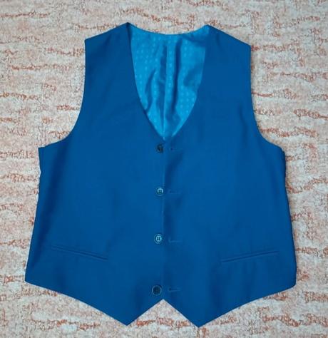 Oblek a košeľa na prijímanie, top stav, 152