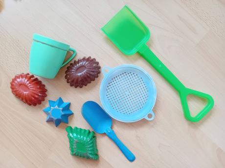 Retro hračky a bábiky,