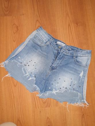 Perlickove kratasky lko, l