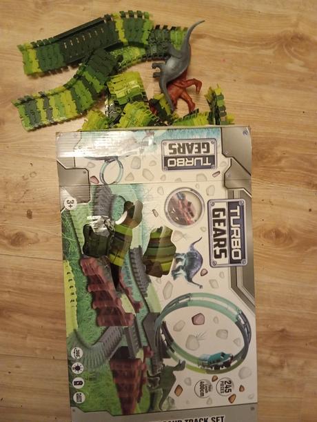 Dino autodráha - poskladaj si, 