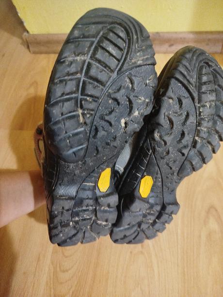 Zimné alebo turistické topánky nadir vibram, 32